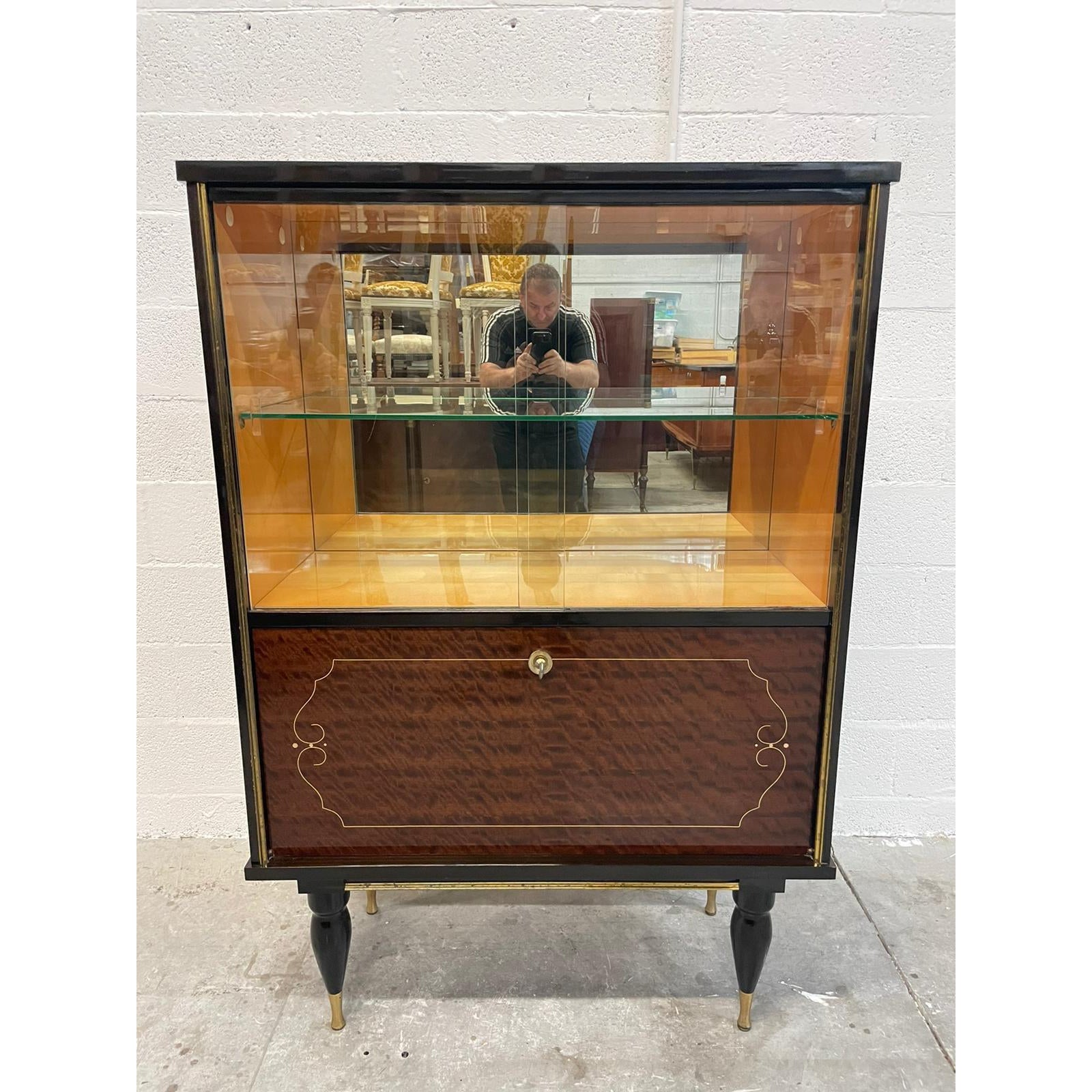 https://frenchartdecofurniture.com/wp-content/uploads/2021/06/1940s-classic-french-art-deco-flame-mahogany-dry-bars-cabinet-or-vitrine-4263.jpg